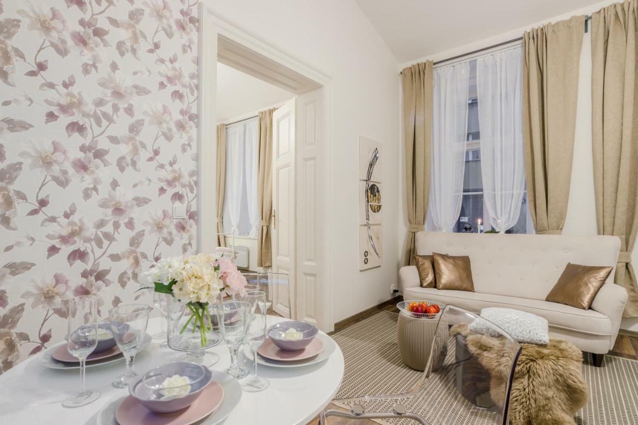Prague Apt Near Charles Bridge By Michal&Friends Exteriér fotografie