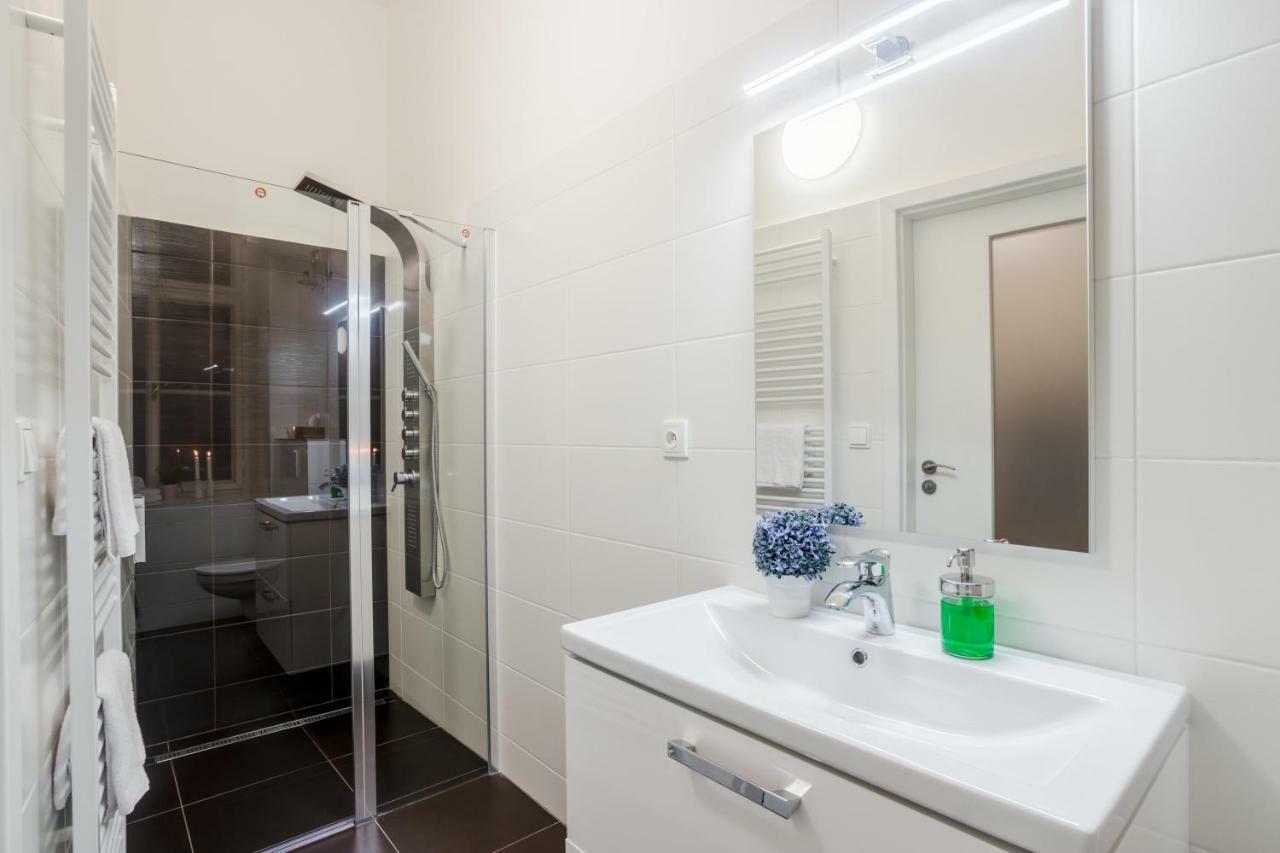 Prague Apt Near Charles Bridge By Michal&Friends Exteriér fotografie