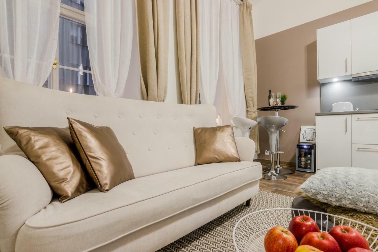 Prague Apt Near Charles Bridge By Michal&Friends Exteriér fotografie