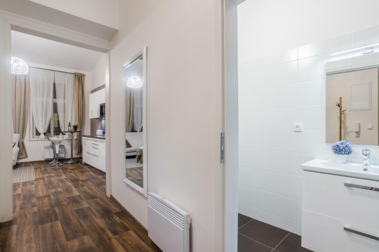 Prague Apt Near Charles Bridge By Michal&Friends Exteriér fotografie
